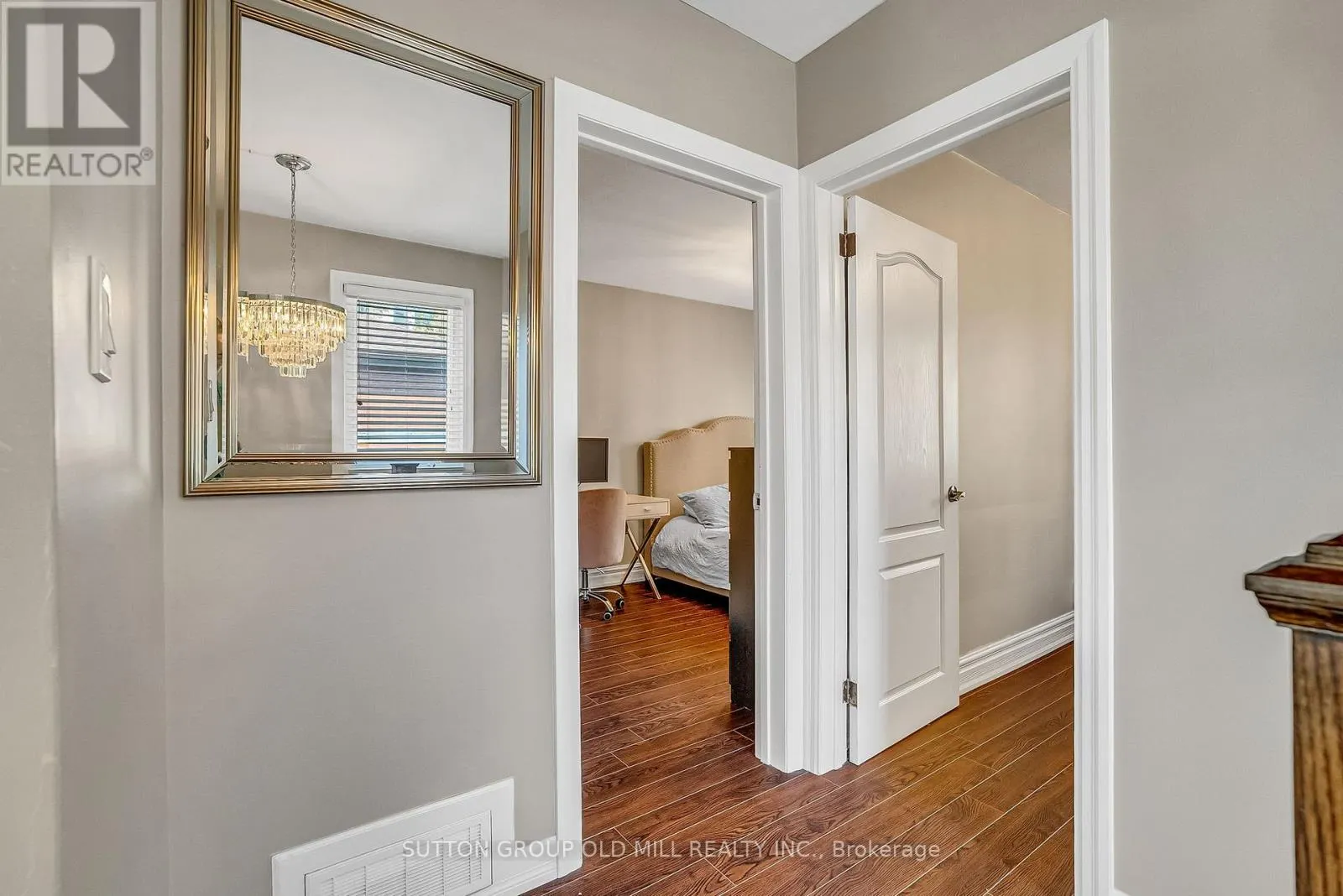 71 WARREN CRESCENT