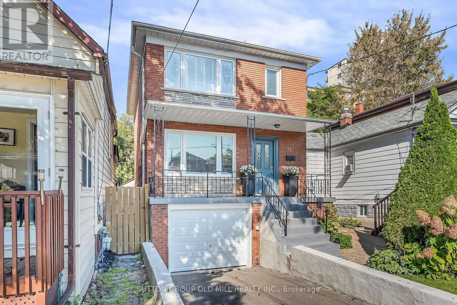 71 WARREN CRESCENT