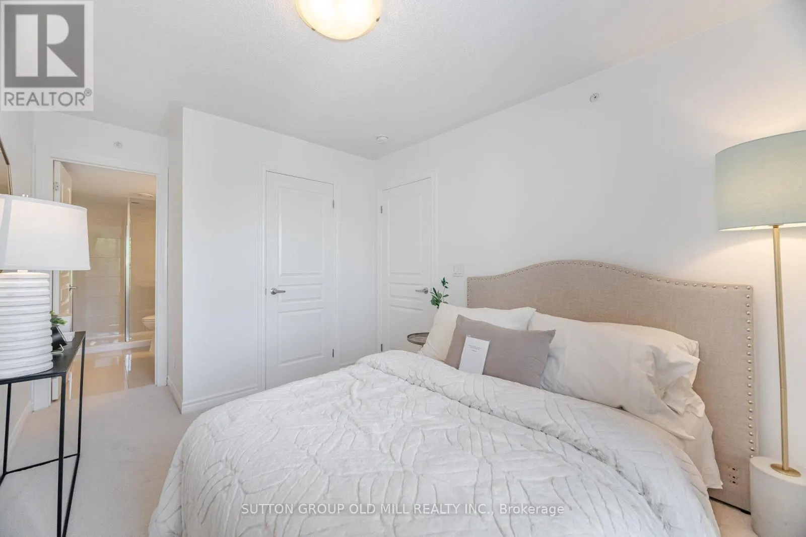 4 - 150 LONG BRANCH AVENUE