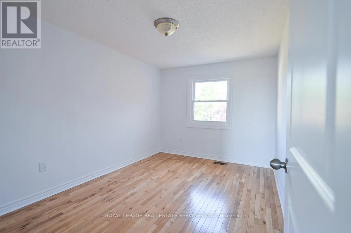 2030 GLENADA CRESCENT