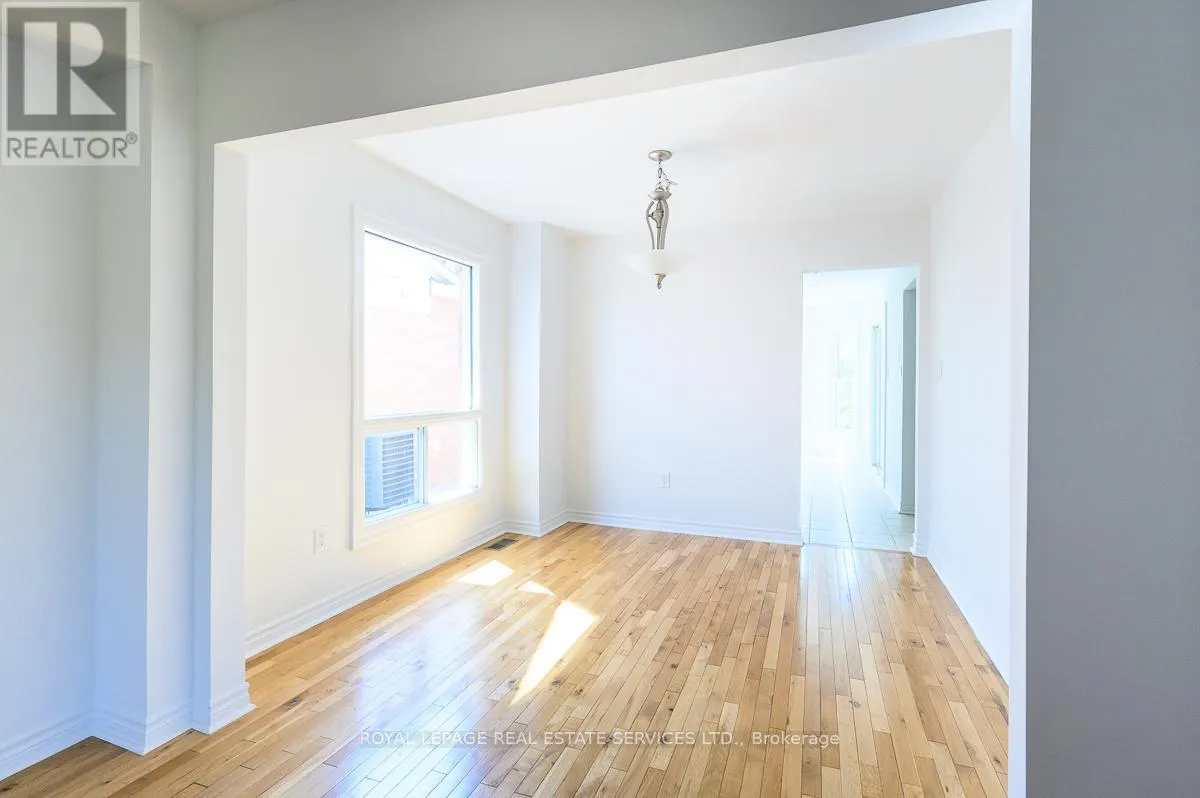 2030 GLENADA CRESCENT