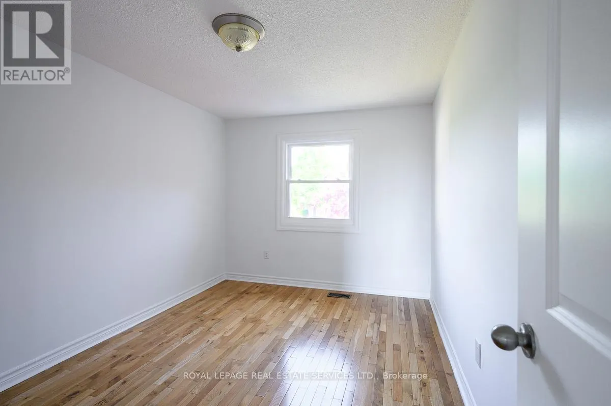 2030 GLENADA CRESCENT