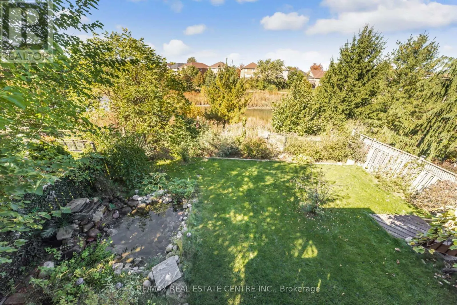 26 PORCHLIGHT ROAD