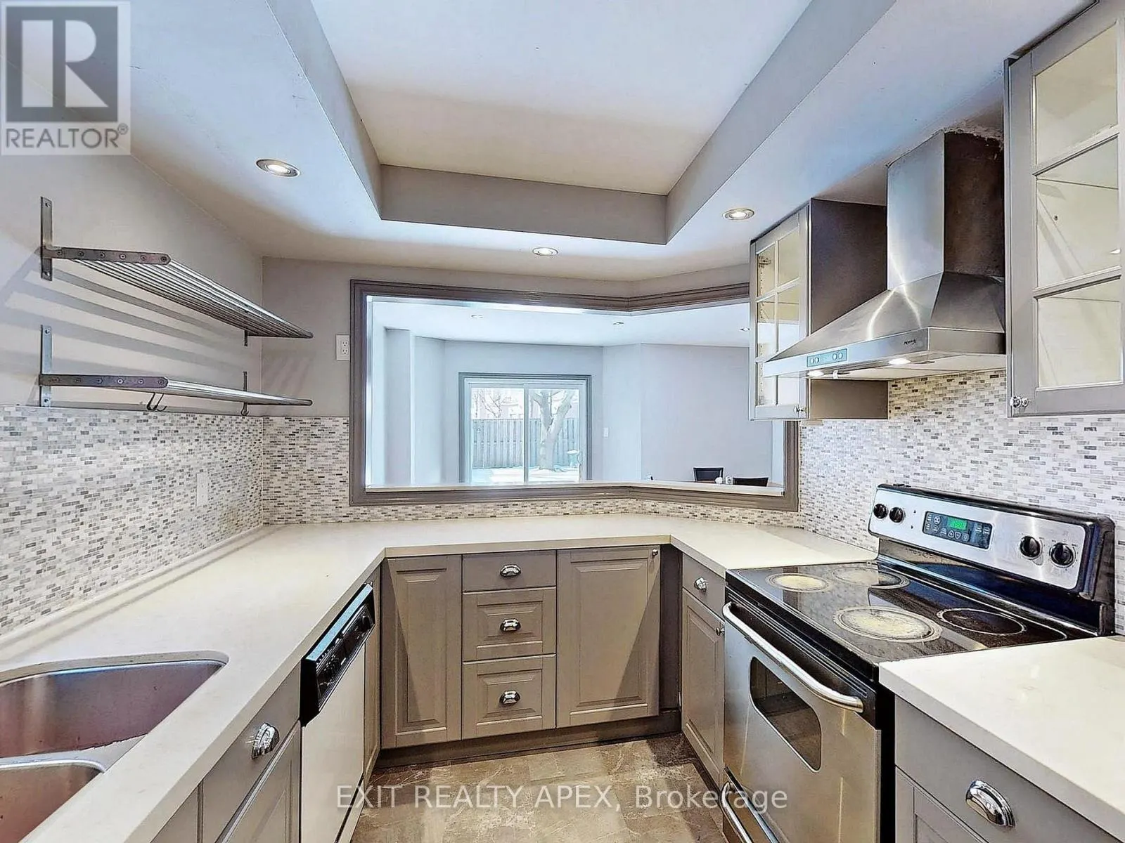 5552 CORTINA CRESCENT