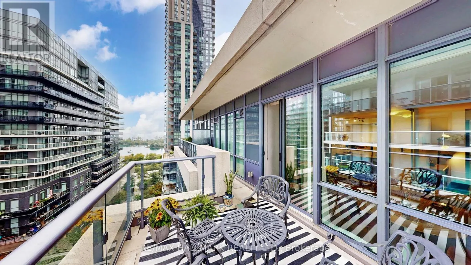 1008 - 60 ANNIE CRAIG DRIVE