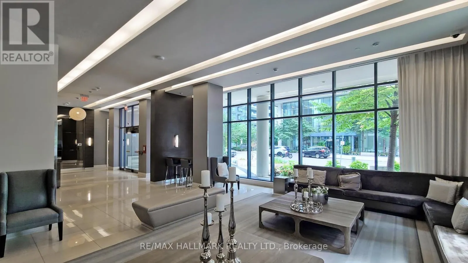 1008 - 60 ANNIE CRAIG DRIVE