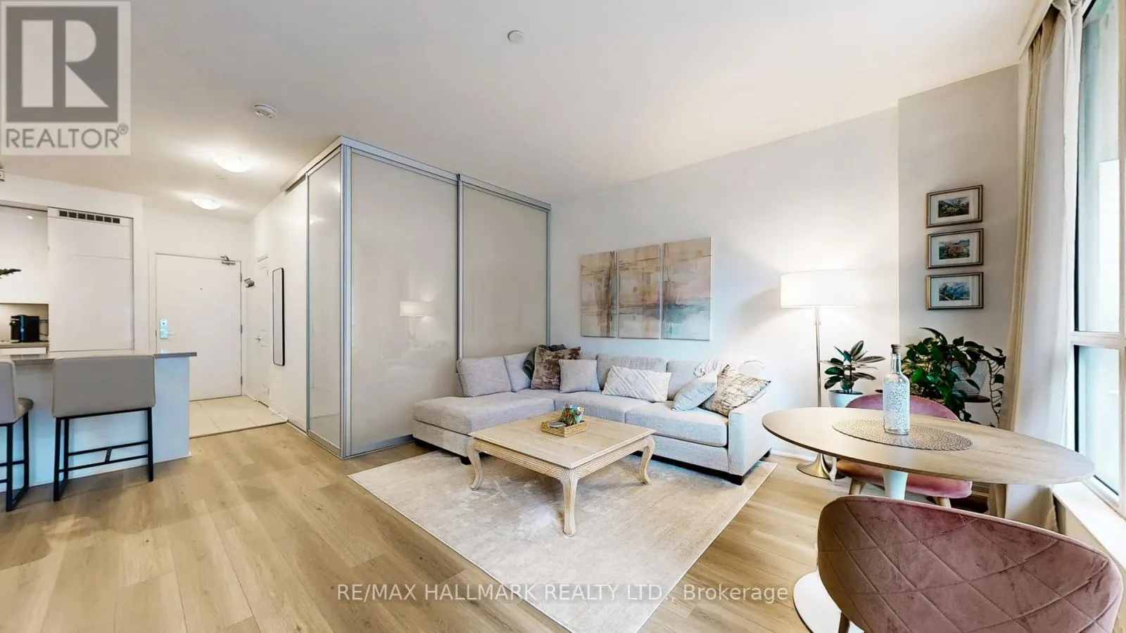 1008 - 60 ANNIE CRAIG DRIVE