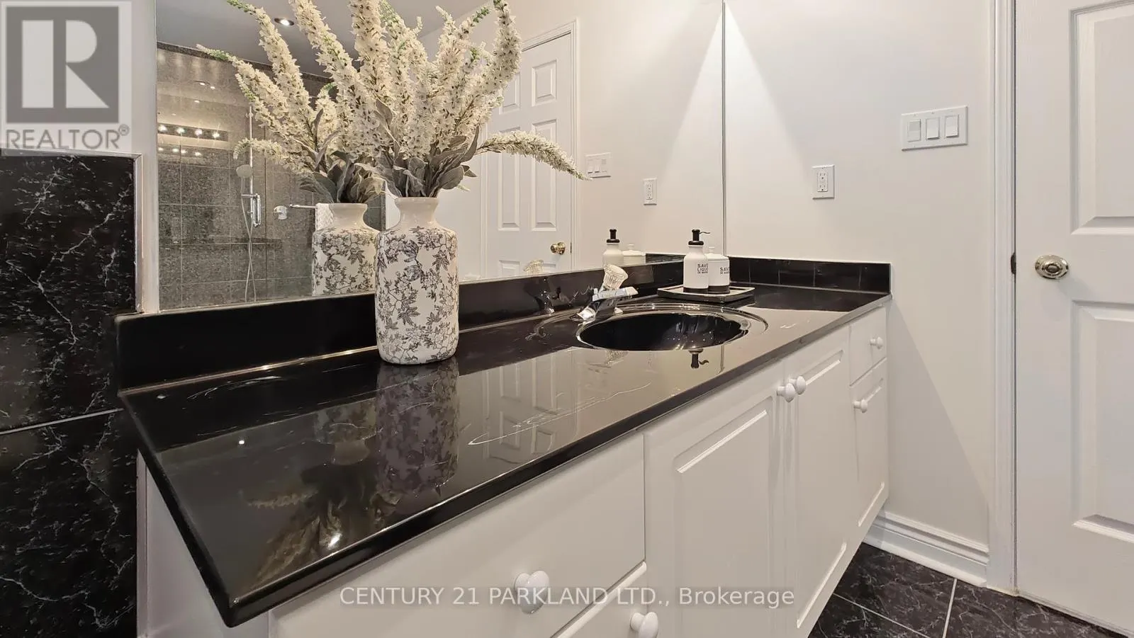 2332 MANOR HOUSE COURT