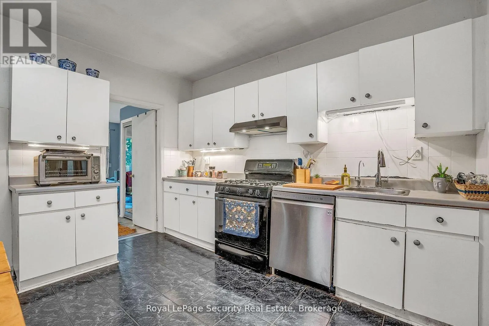 14 MORLAND ROAD