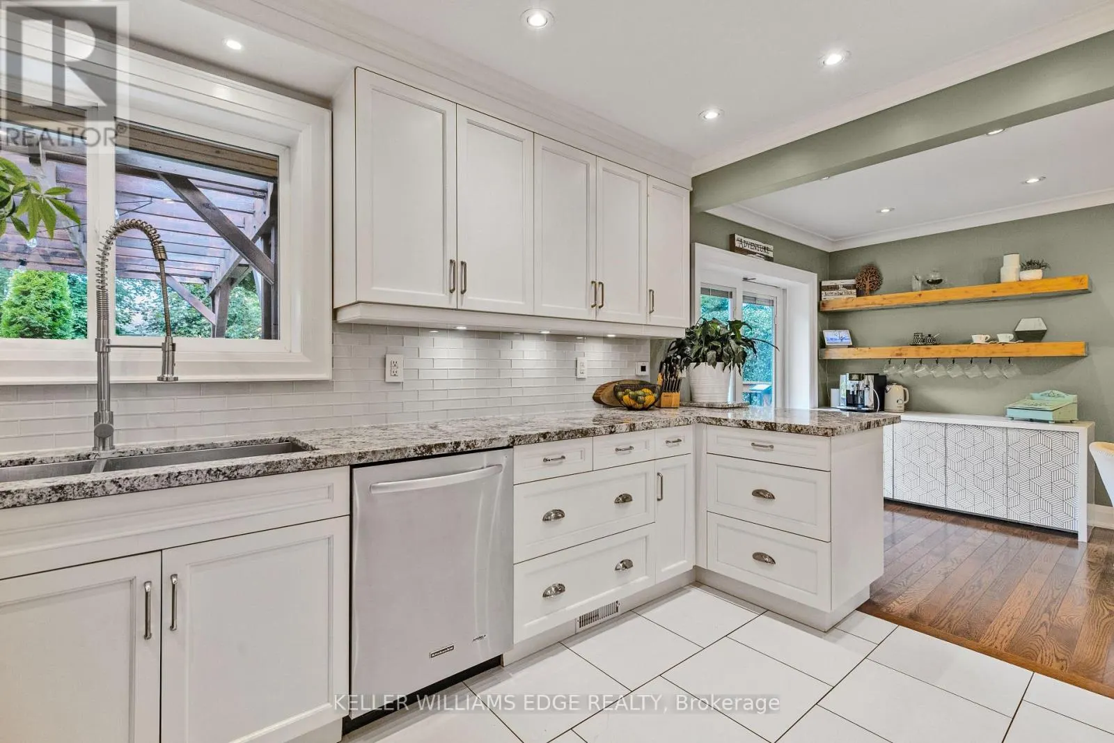 2517 CONSTABLE ROAD