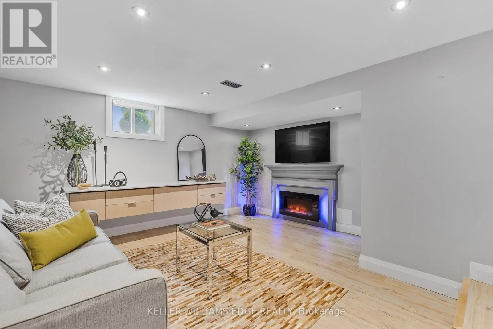 2517 CONSTABLE ROAD