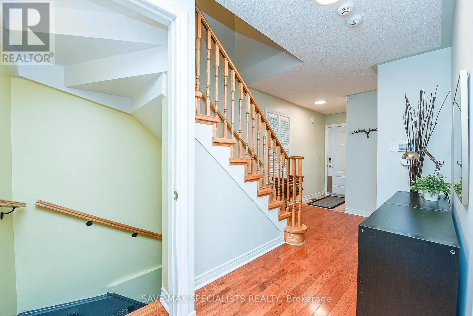 614 LUMBERTON CRESCENT
