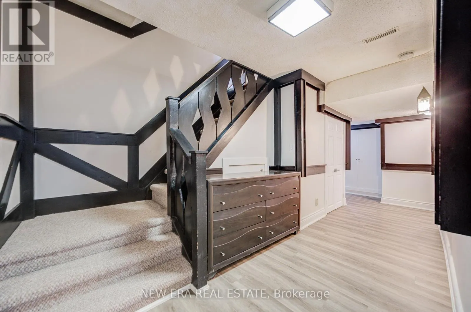 5 BURNHAMILL PLACE