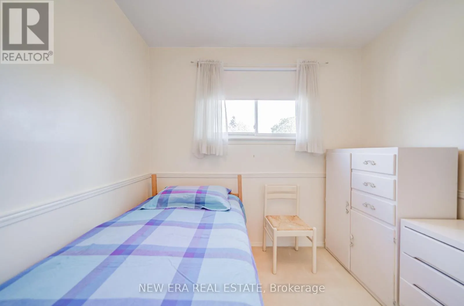 5 BURNHAMILL PLACE