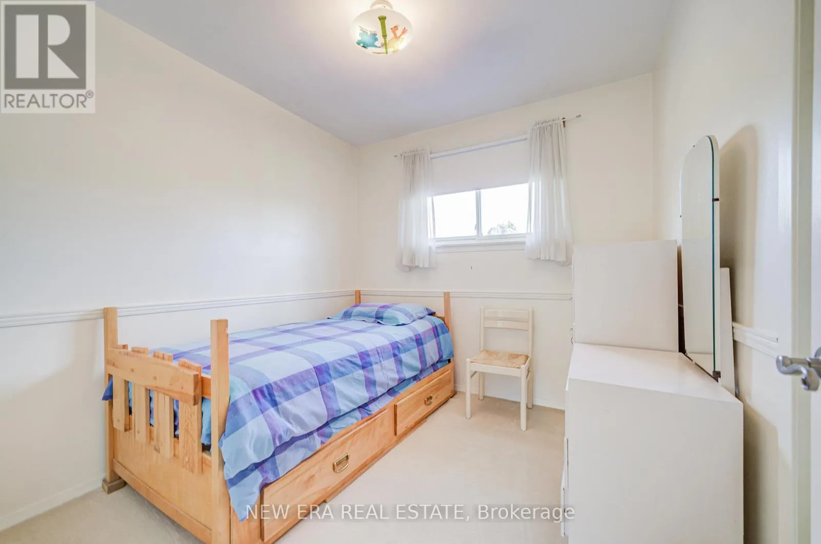 5 BURNHAMILL PLACE