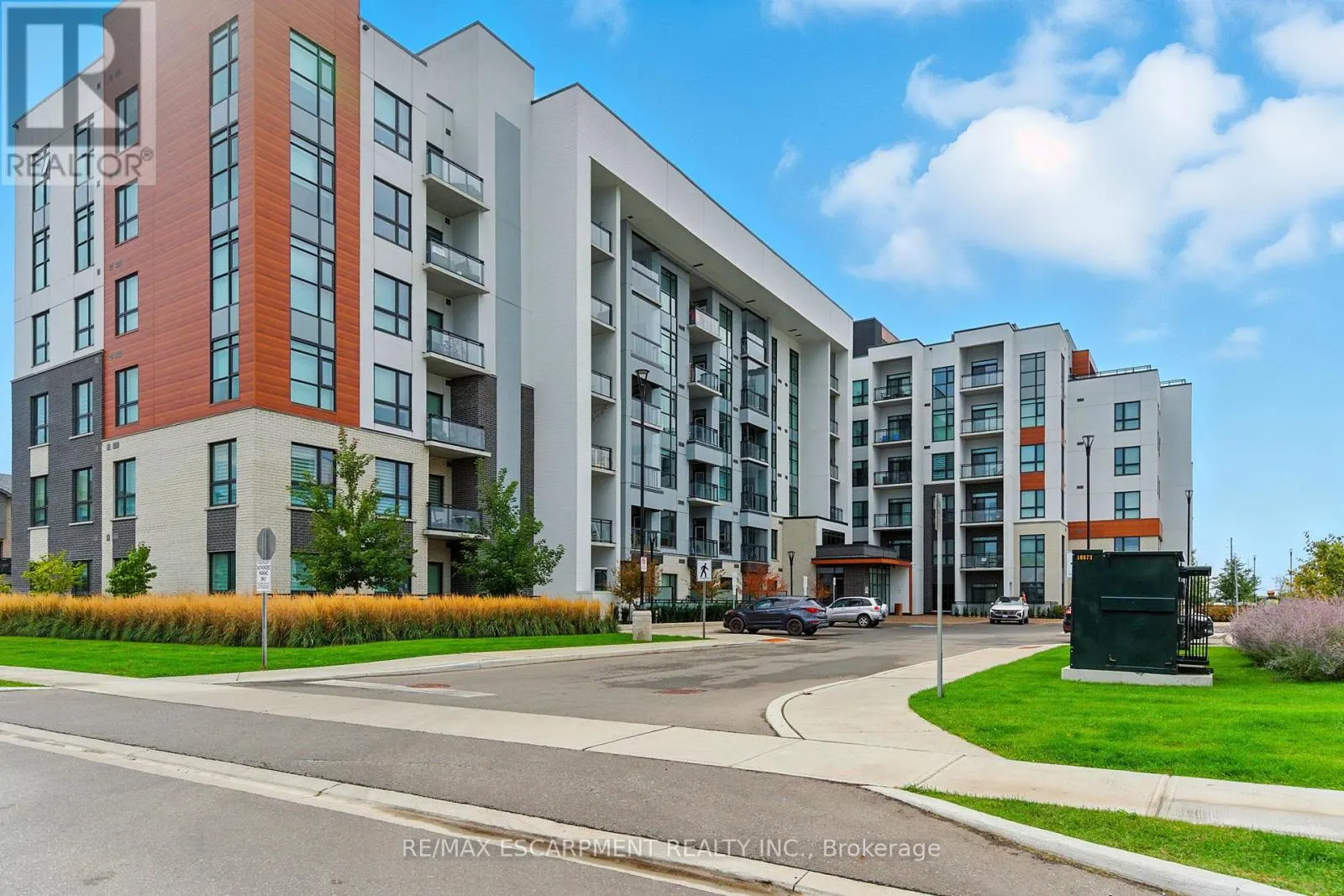 404 - 470 GORDON KRANTZ AVENUE