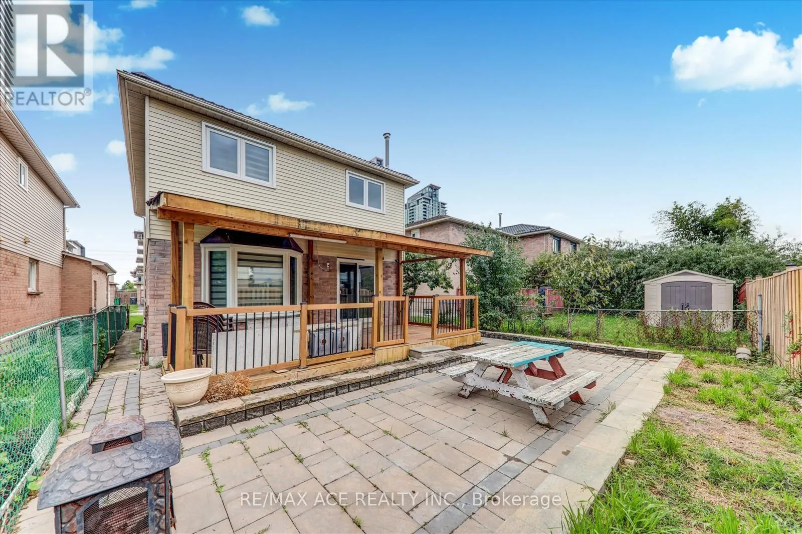 475 WALLENBERG CRESCENT