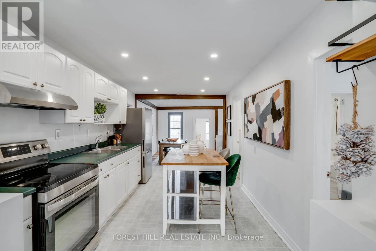 4053 OLD DUNDAS STREET