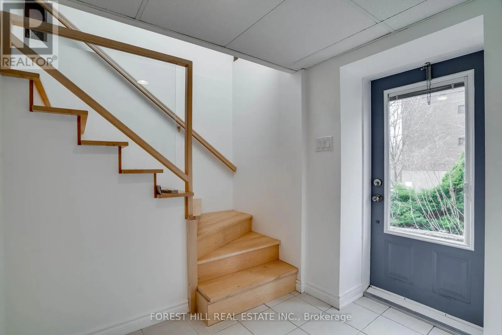 4053 OLD DUNDAS STREET