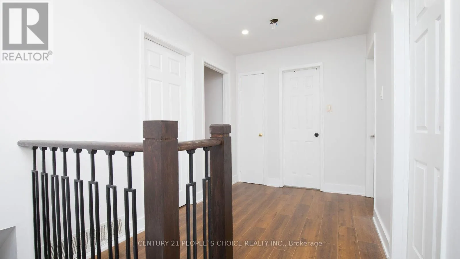 82 DAVENPORT CRESCENT