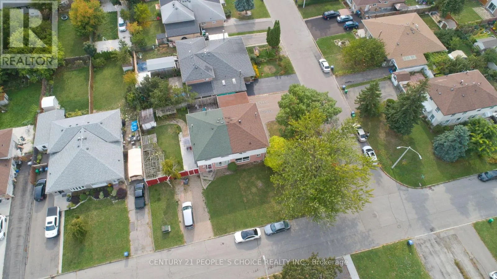 82 DAVENPORT CRESCENT