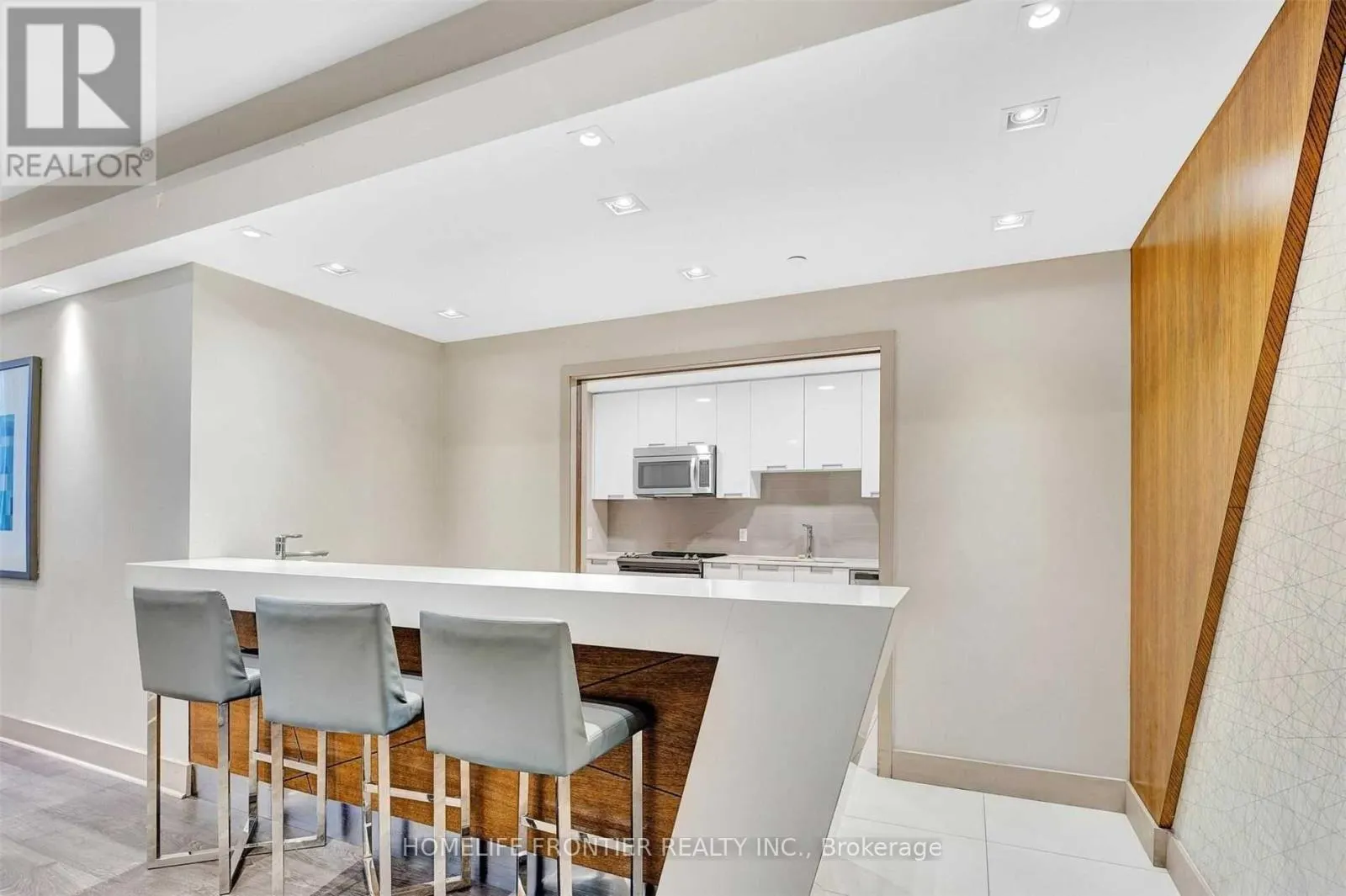 1106 - 55 EGLINTON AVENUE W