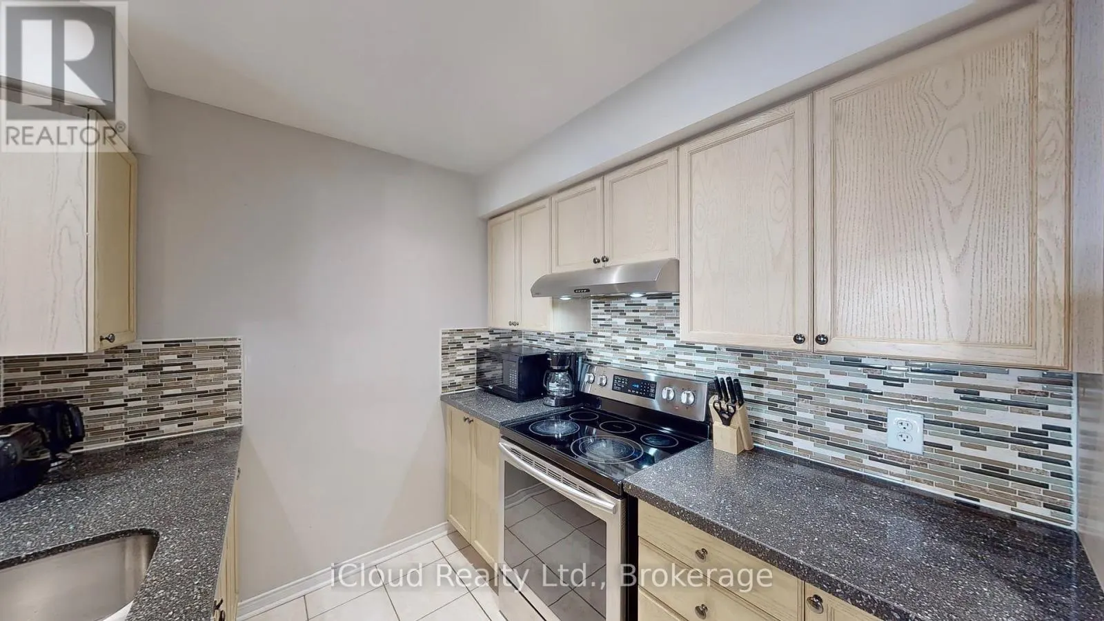148 - 4975 SOUTHAMPTON DRIVE