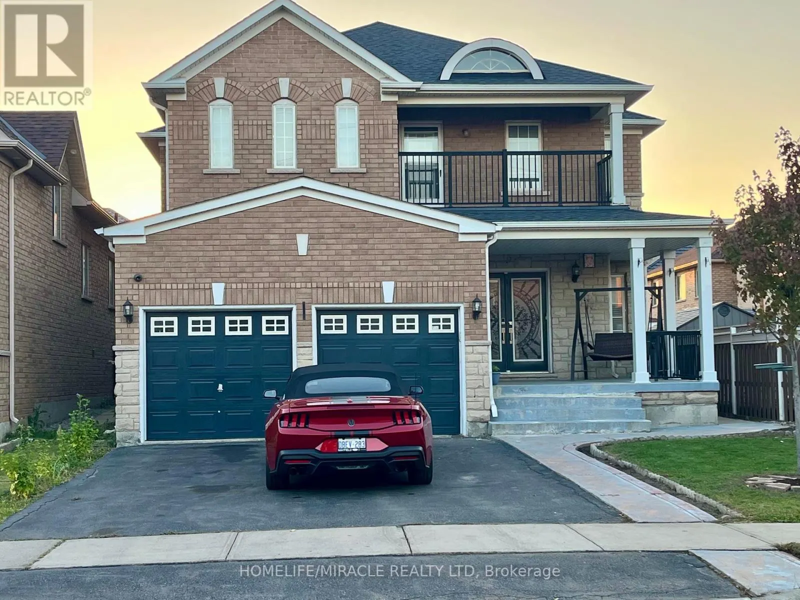 24 ROUNDSTONE DRIVE
