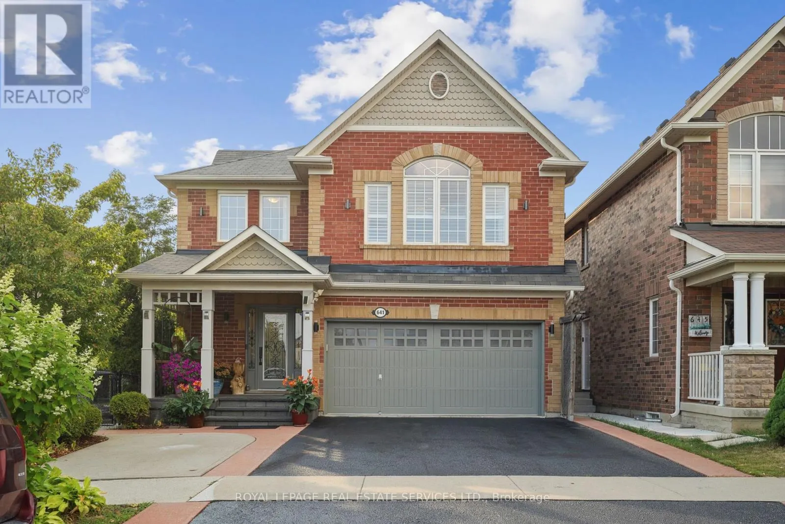 641 SYMONS CROSS