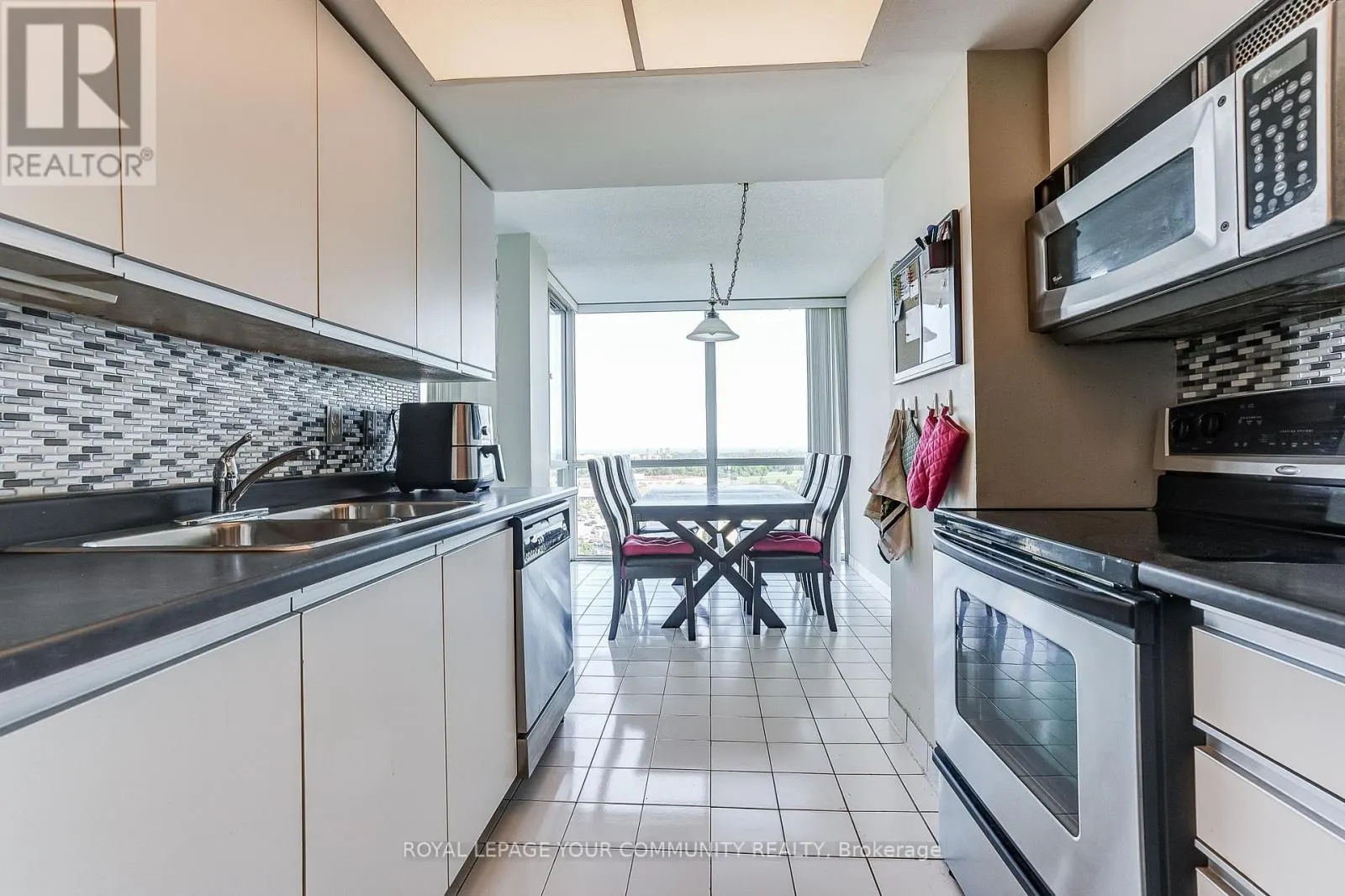 1208 - 350 WEBB DRIVE