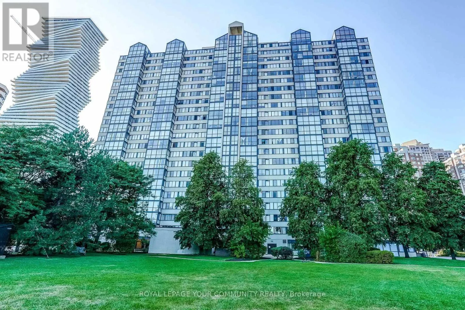 1208 - 350 WEBB DRIVE