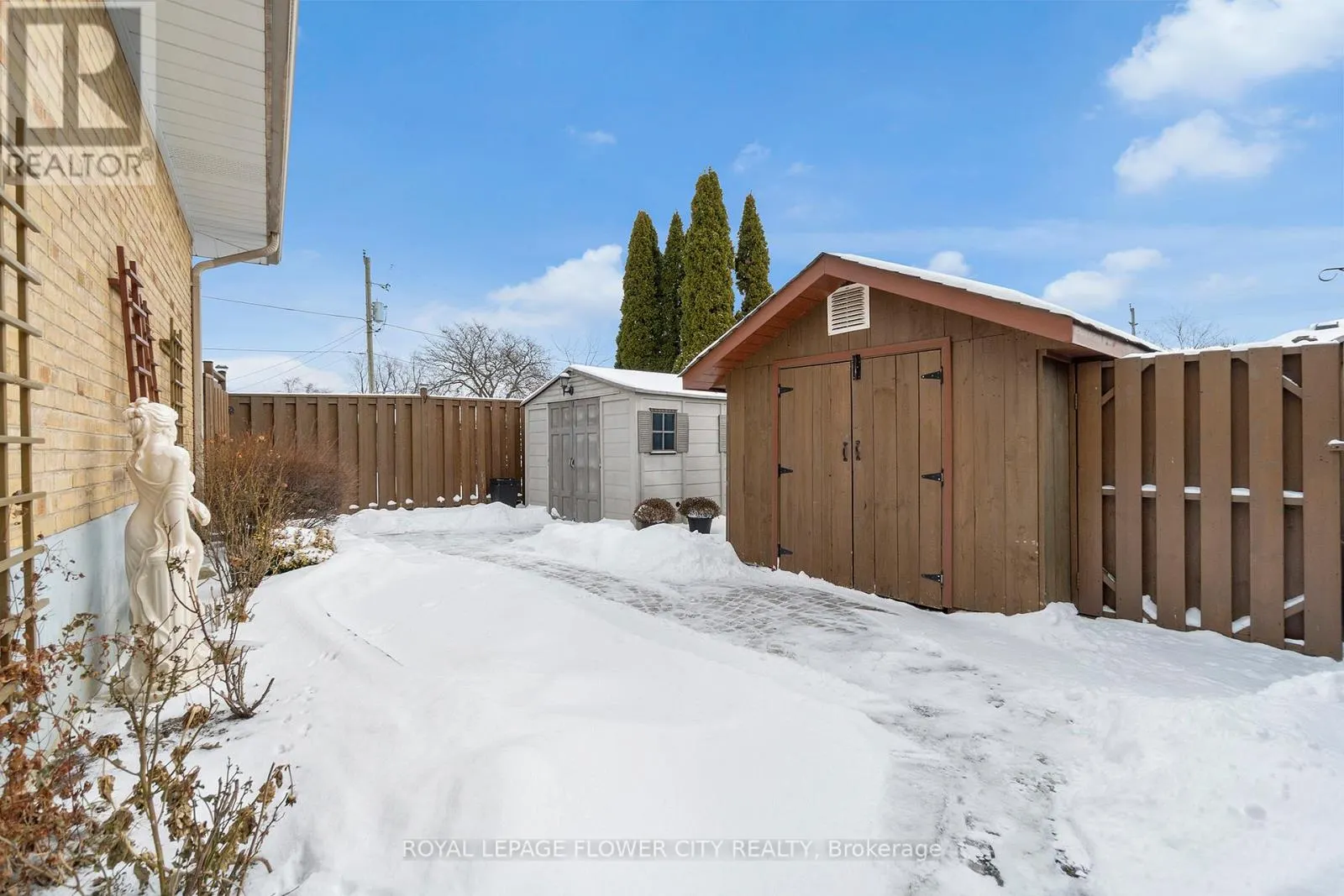 13 BAIRSTOW CRESCENT