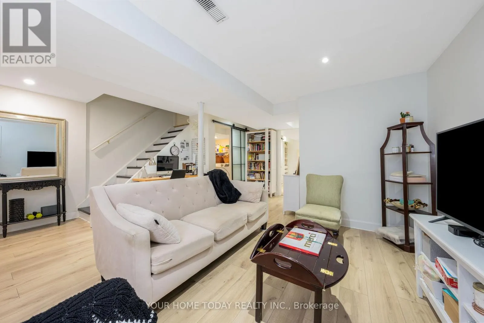 42 BONNETTE STREET