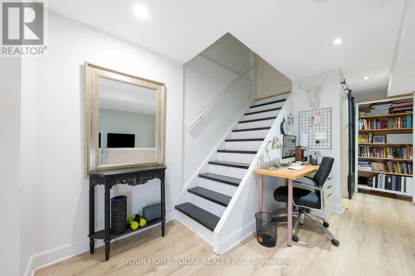 42 BONNETTE STREET
