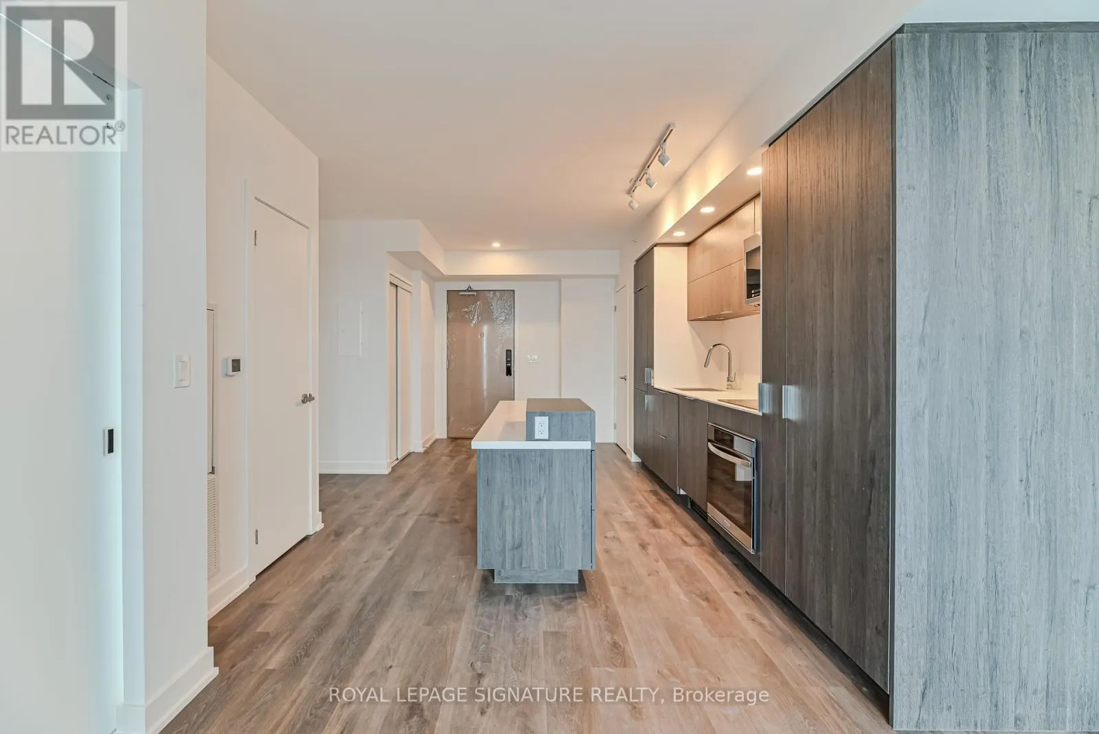 1606 - 370 MARTHA STREET
