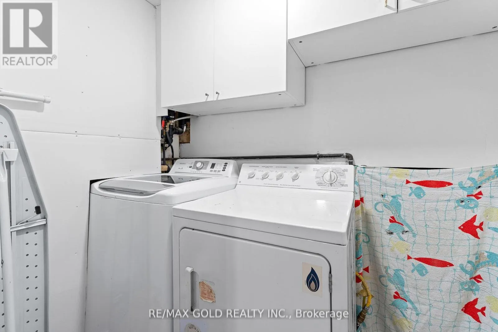 1 GREENBRIAR ROAD