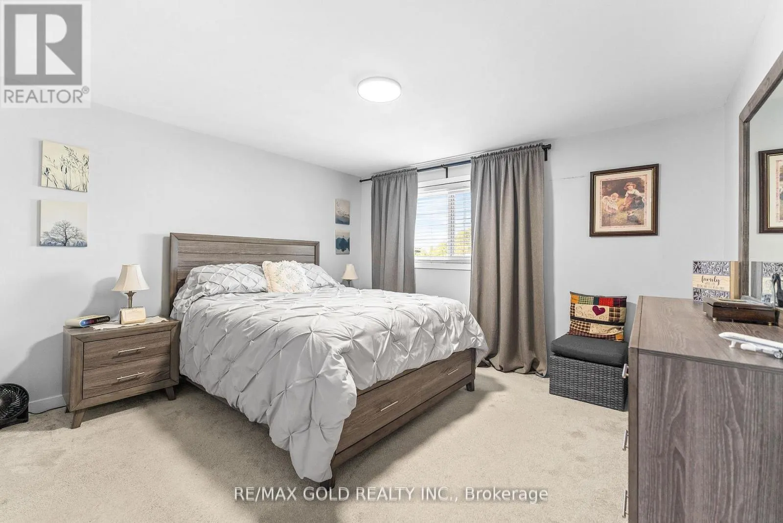 1 GREENBRIAR ROAD