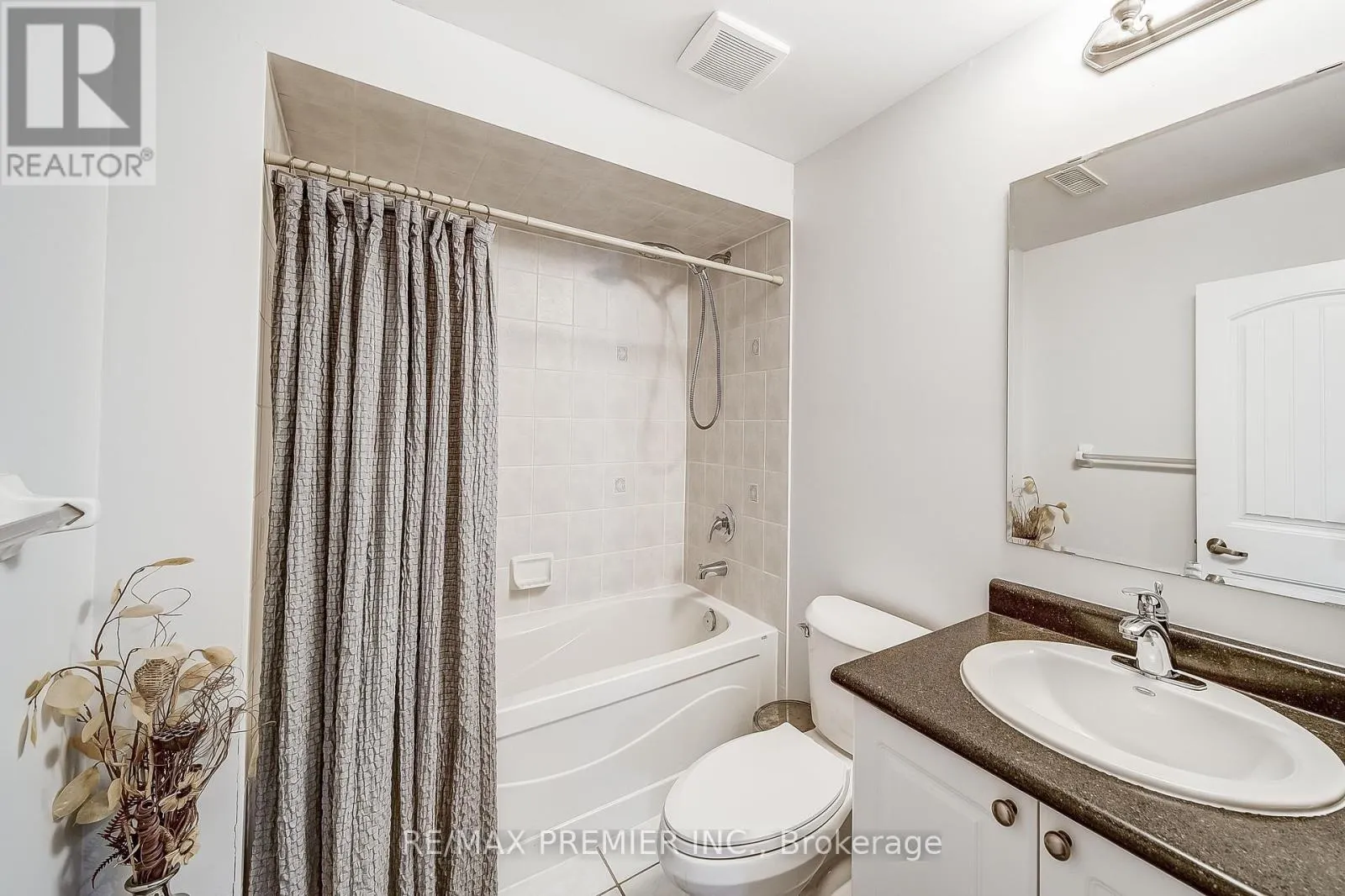 2195 KWINTER ROAD