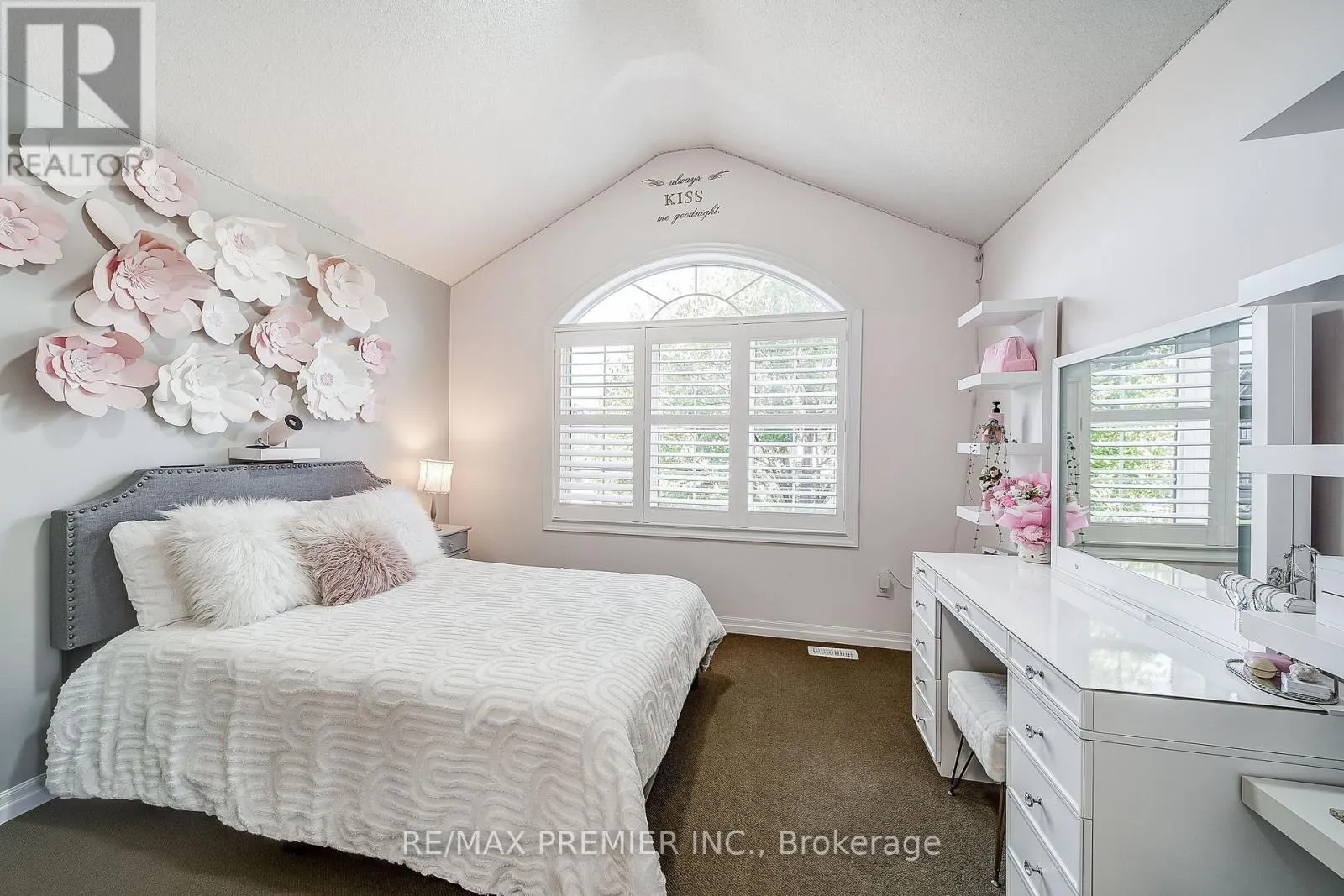 2195 KWINTER ROAD