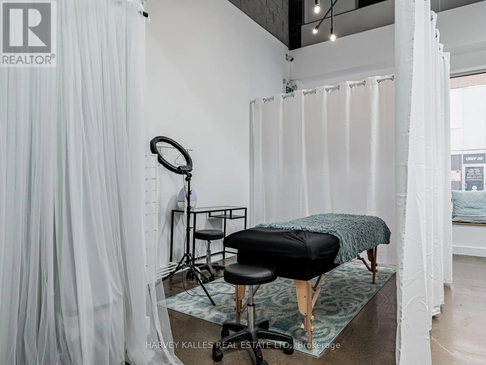 57 - 1215 QUEENSWAY E