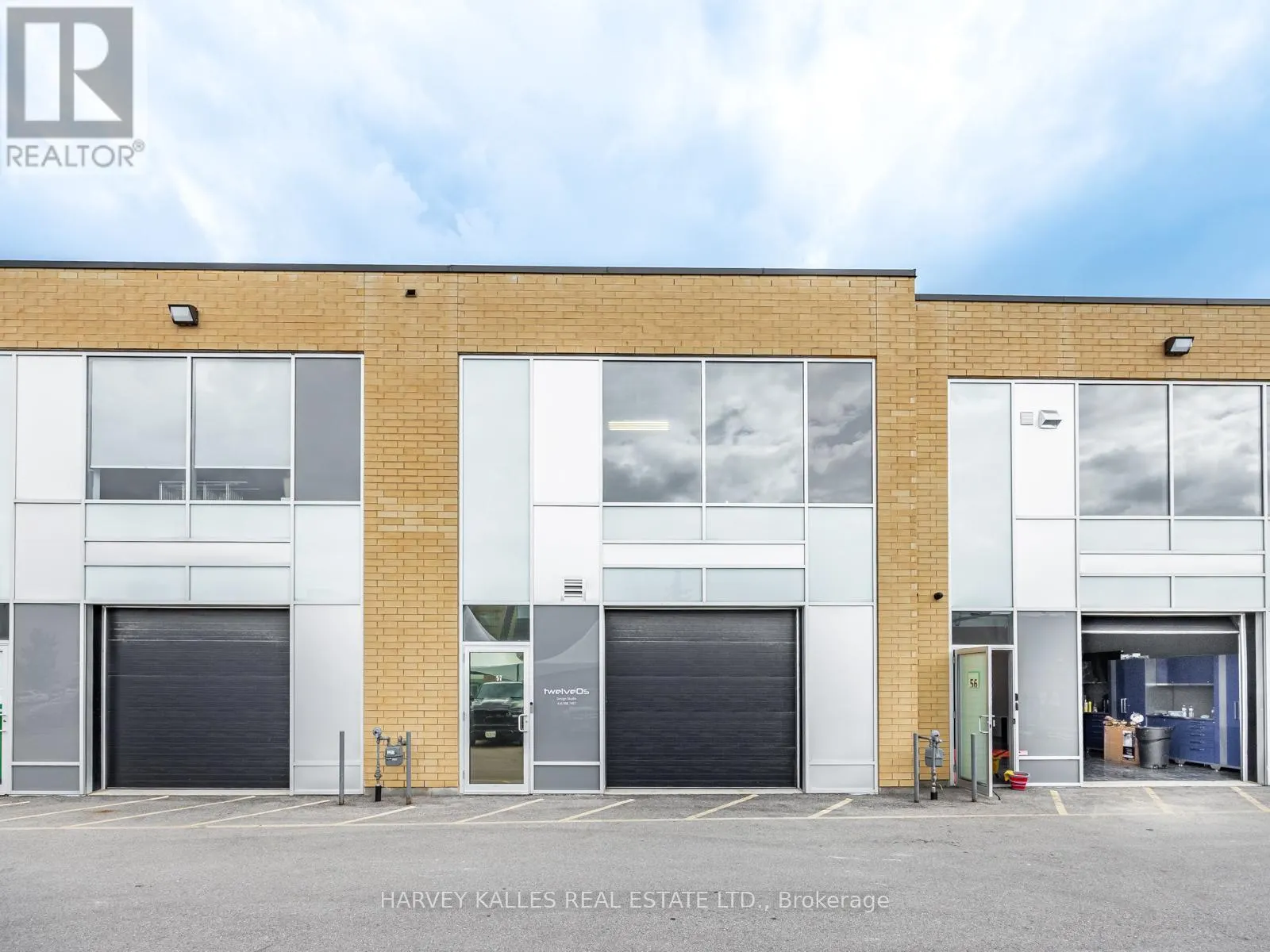 57 - 1215 QUEENSWAY E