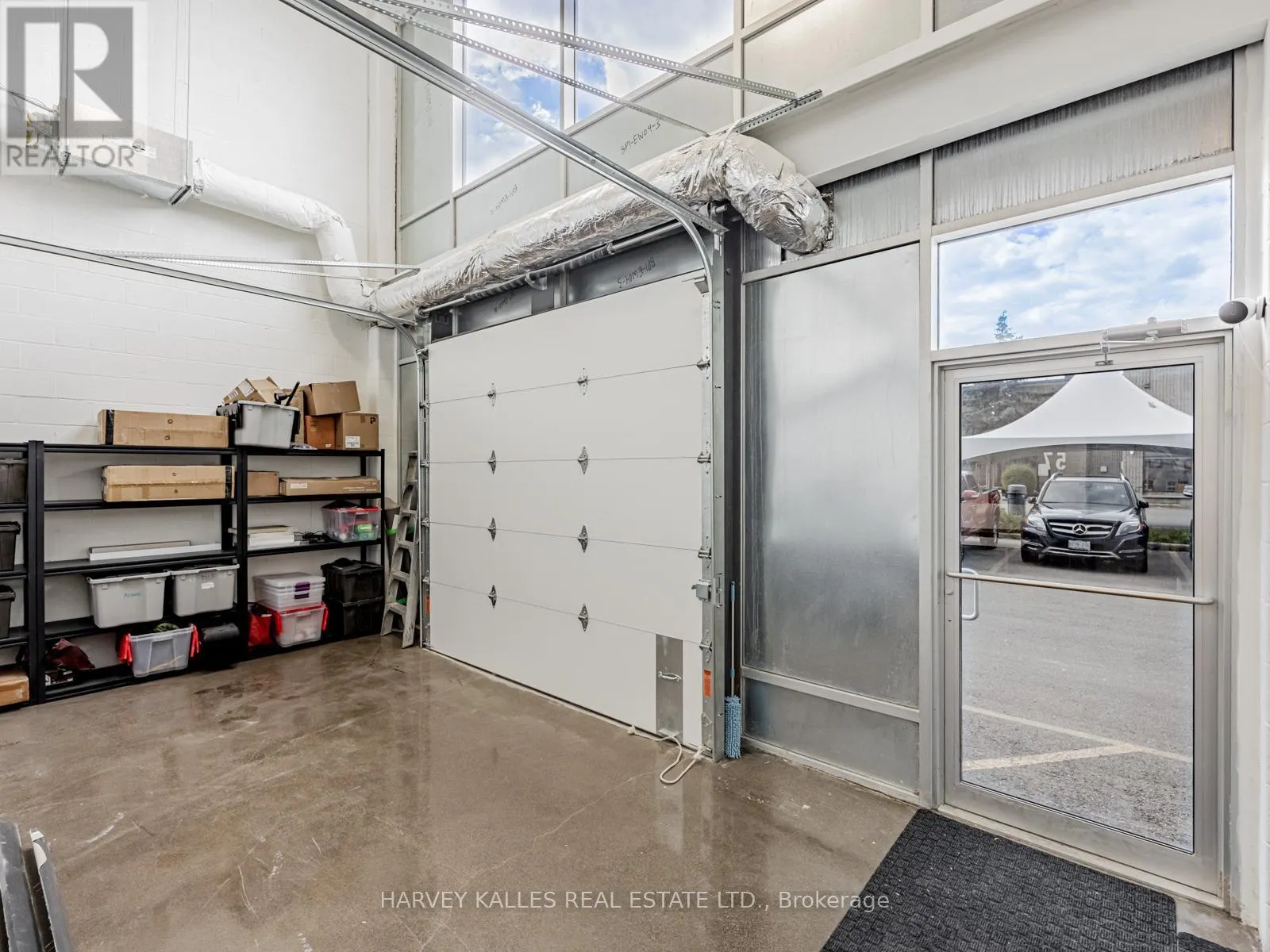 57 - 1215 QUEENSWAY E