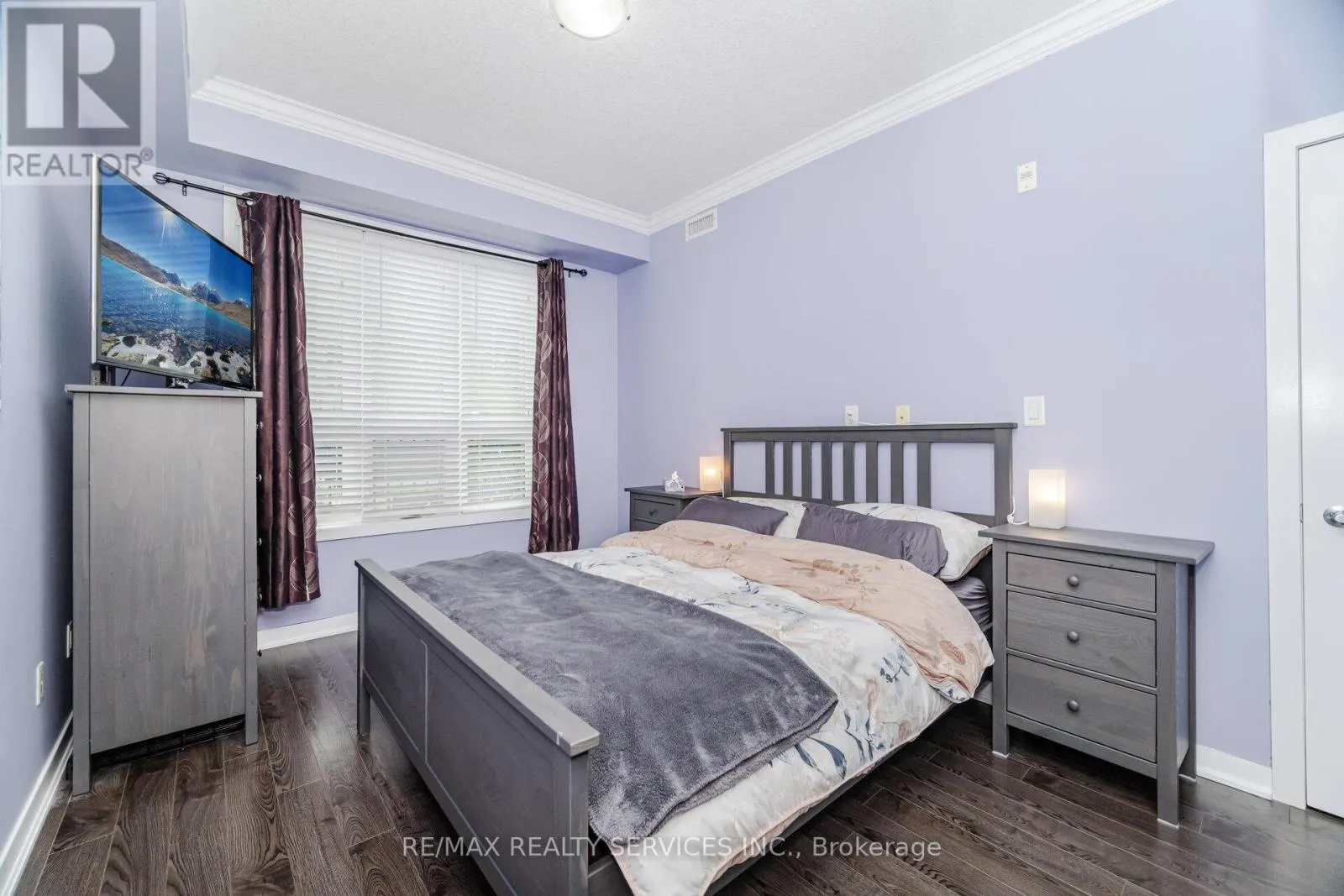 112 - 5317 UPPER MIDDLE ROAD