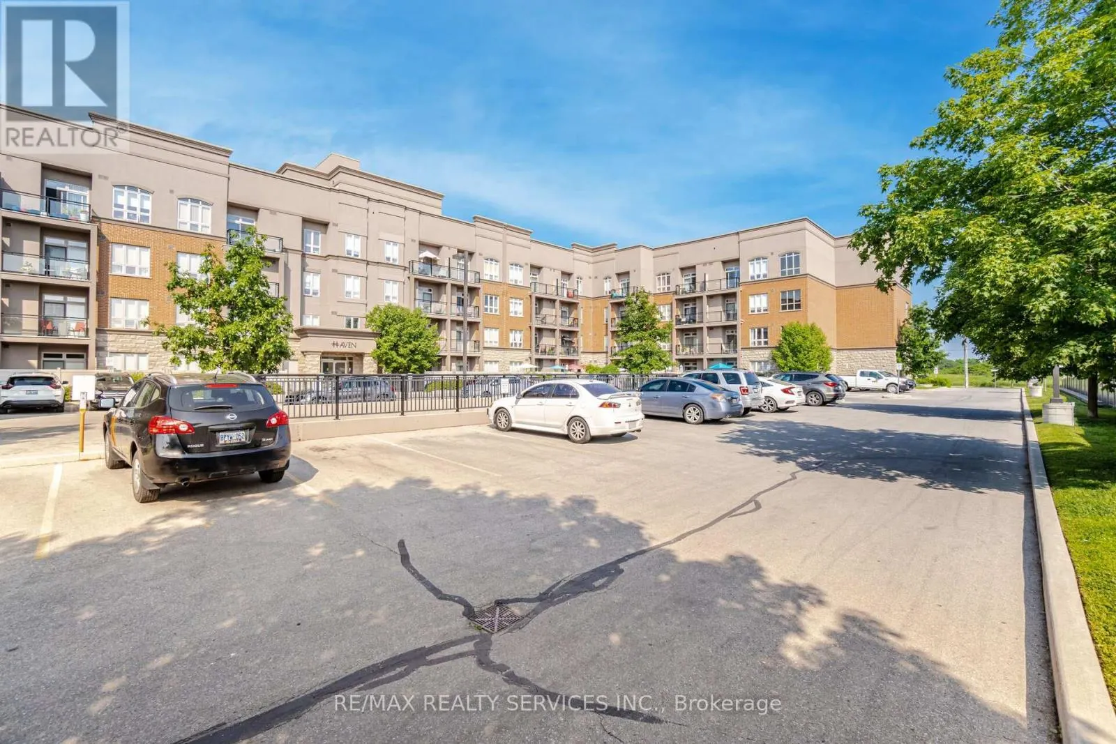 112 - 5317 UPPER MIDDLE ROAD