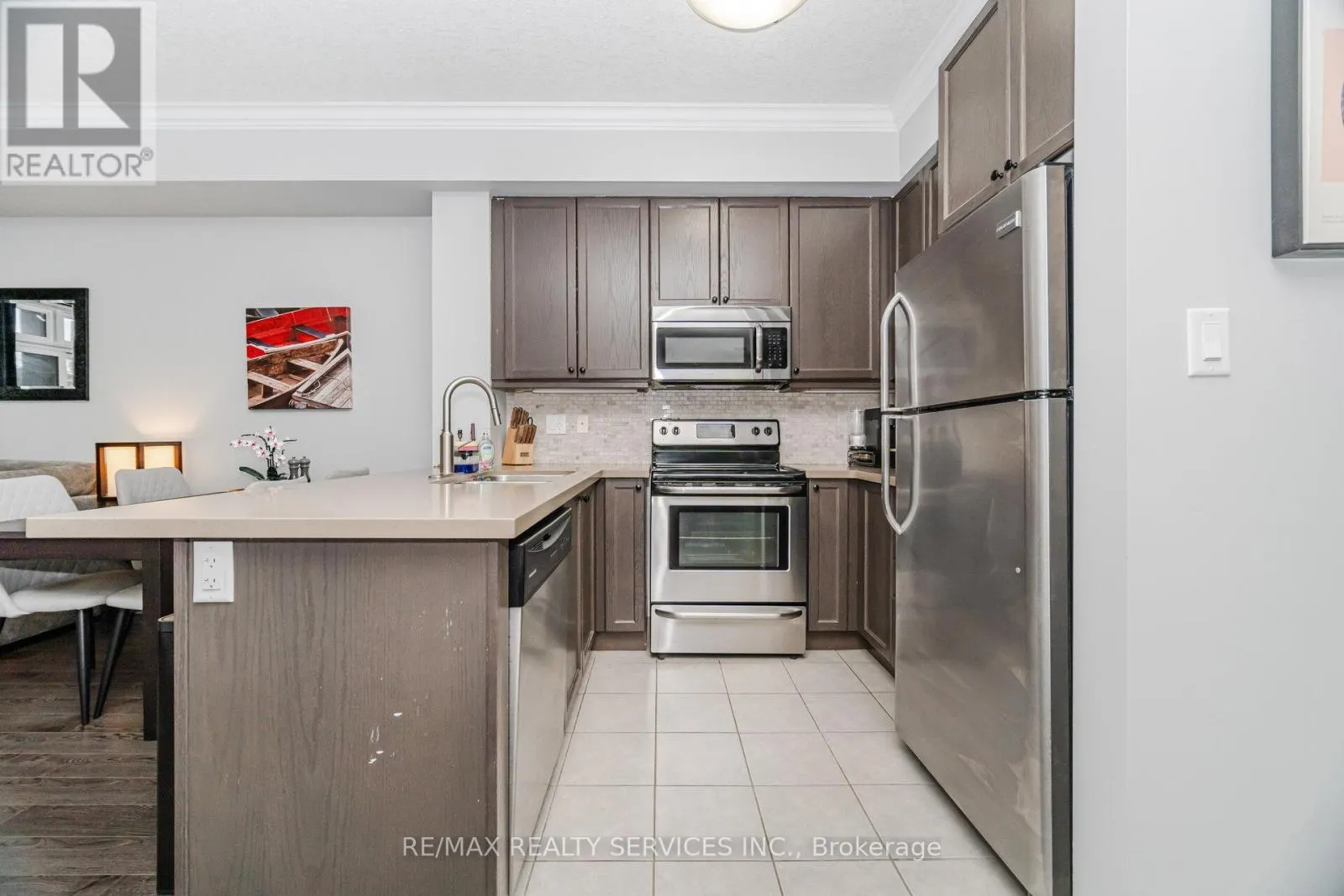 112 - 5317 UPPER MIDDLE ROAD
