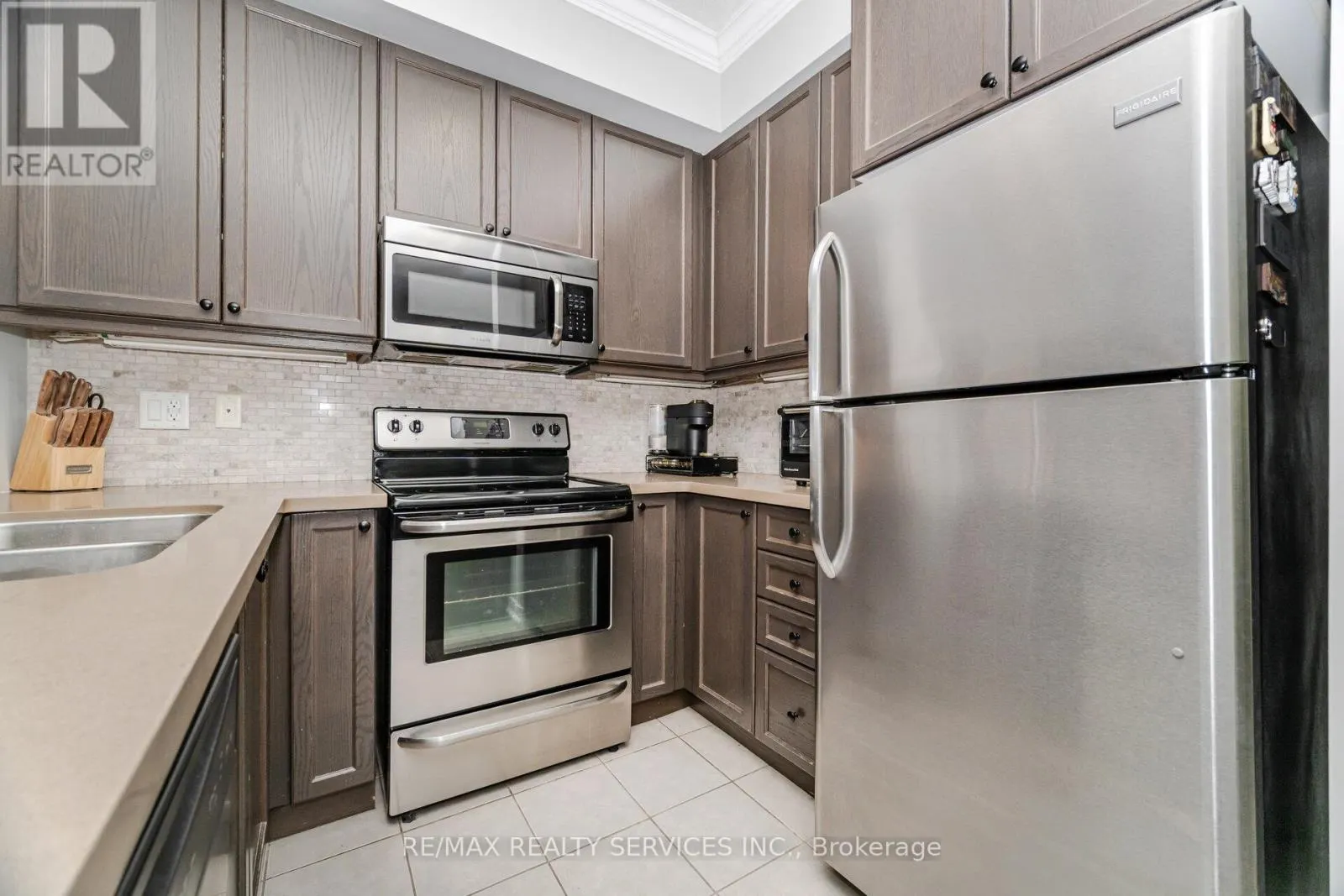112 - 5317 UPPER MIDDLE ROAD