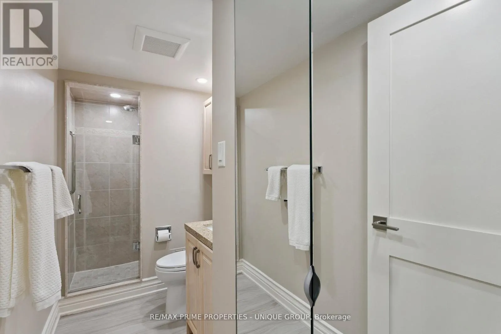 405 - 2010 ISLINGTON AVENUE