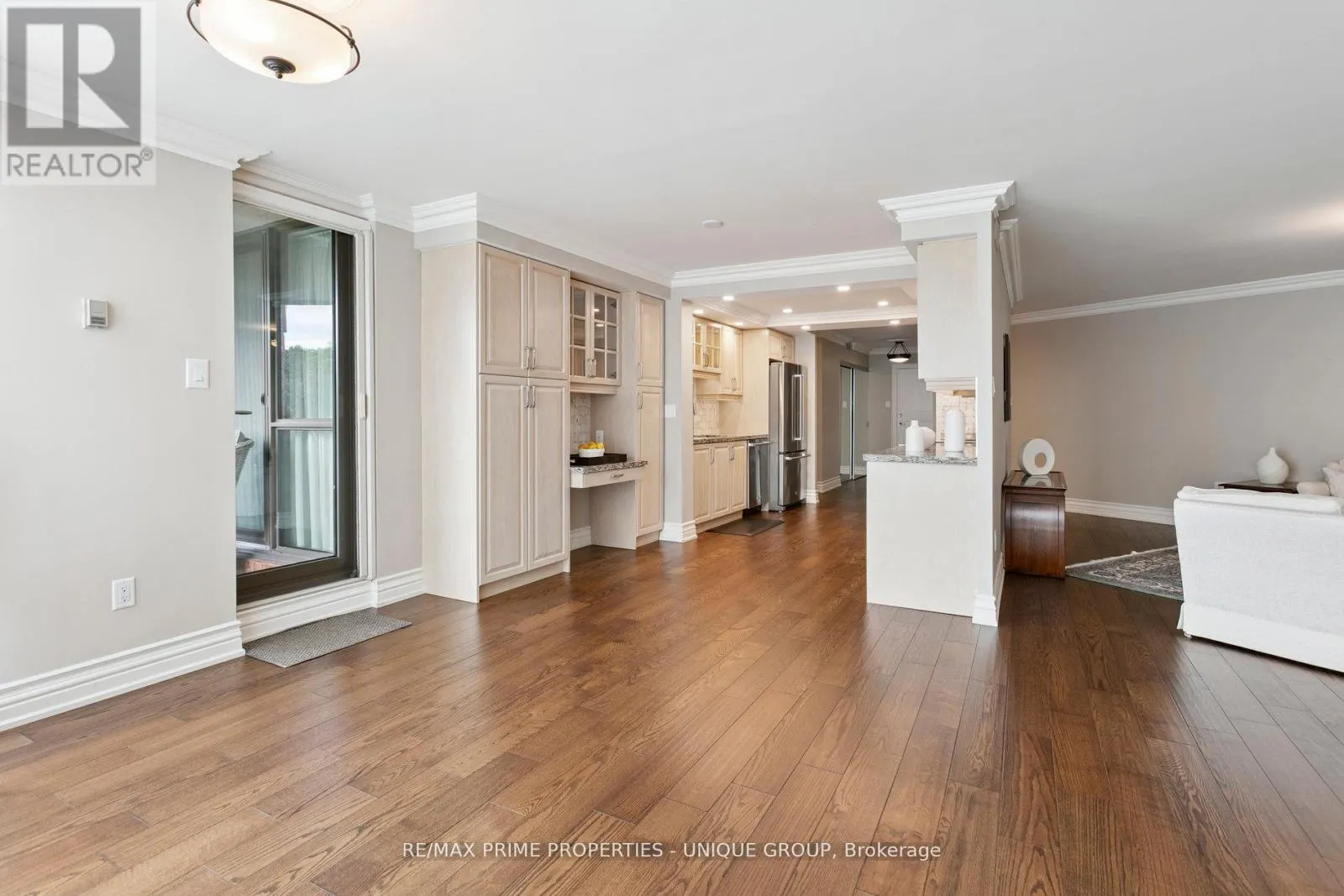 405 - 2010 ISLINGTON AVENUE