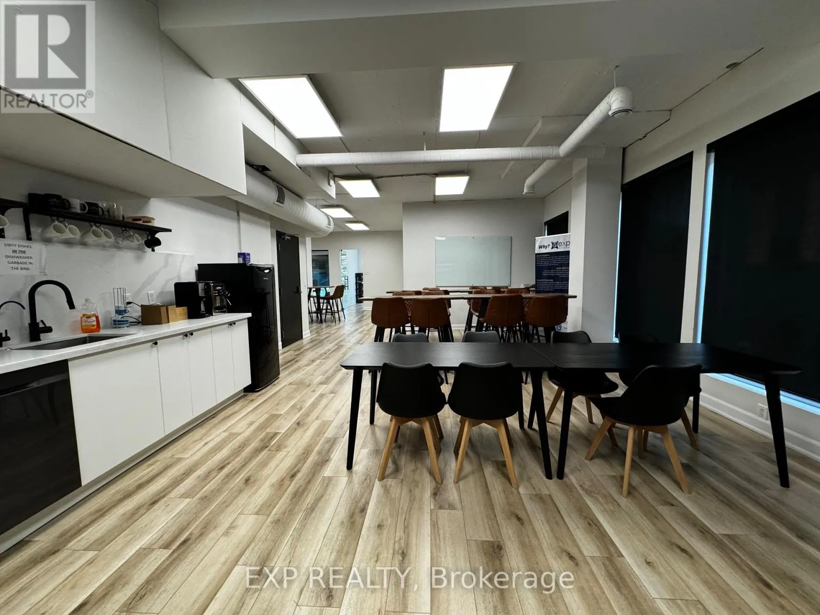 200-#3 - 230 LAKESHORE ROAD E