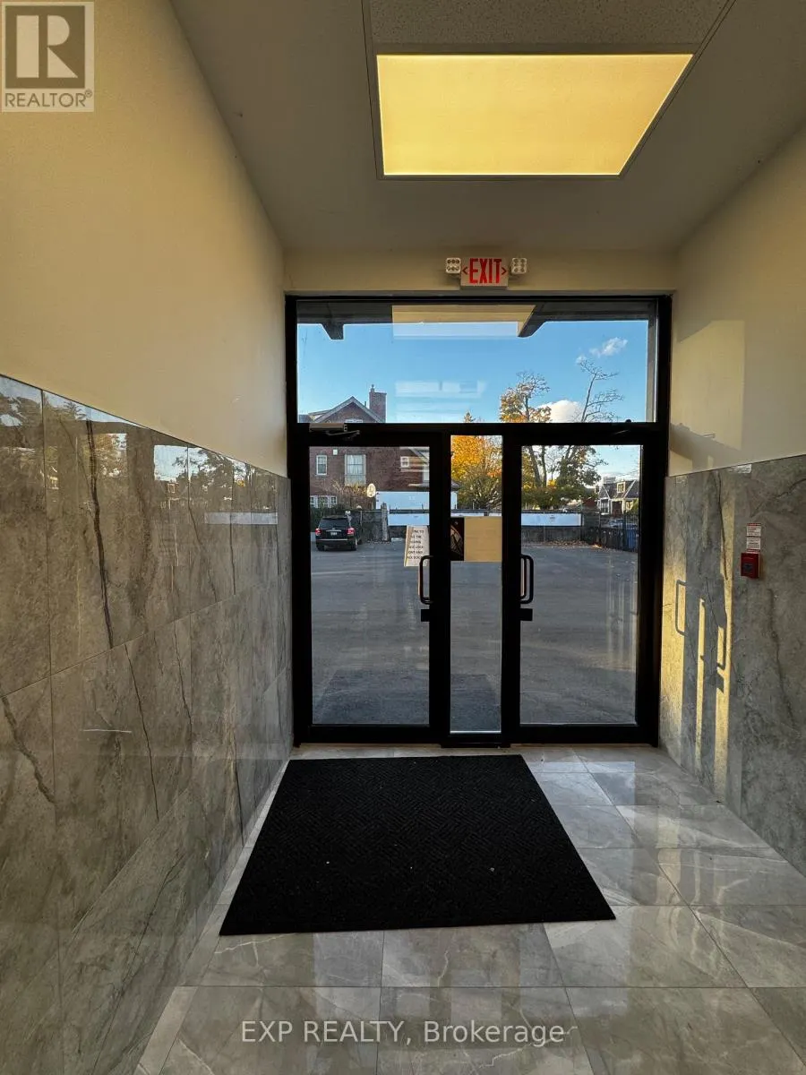 200-#3 - 230 LAKESHORE ROAD E